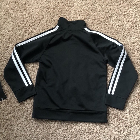 Adidas set kids size 5 - Picture 3 of 7